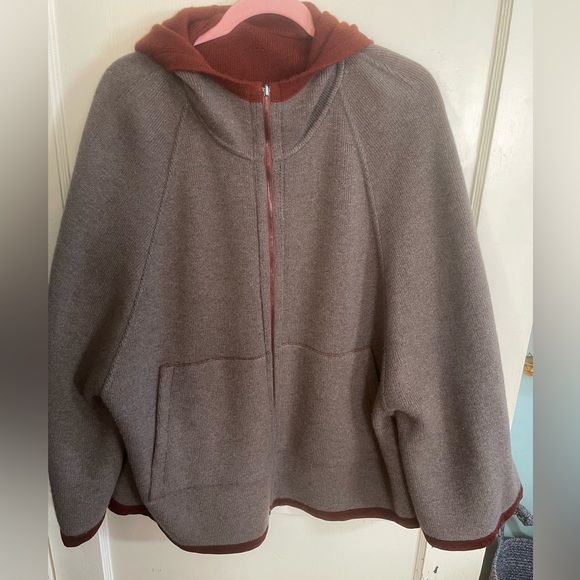 Loro Piana Reversible Red/gray cashmere hooded cardigan sweater size medium - Picture 3 of 5